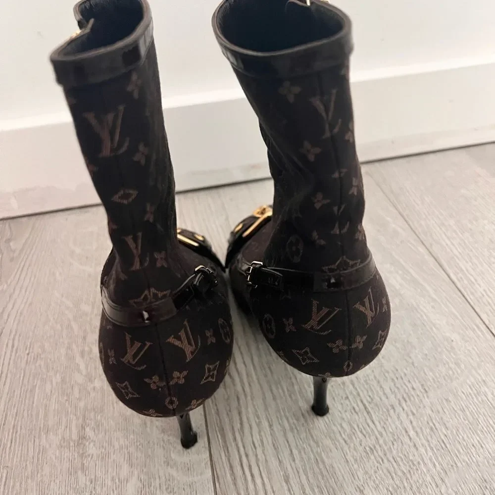 Louis Vuitton step out